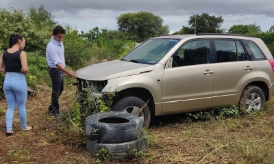Concejal Saavedra encuentra vehículo municipal abandonado en un lote