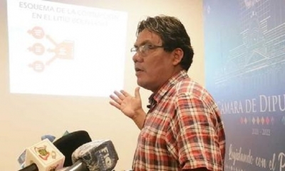  Diputado Héctor Arce. 