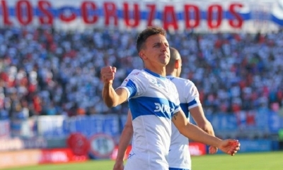 Diego Bounanotte celebra uno de sus goles en la Universidad Católica.