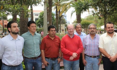 El presidente de la (AMT)  Álvaro Ruiz, aplaudió la decisión de las oposición de tratar de construir un frente alternativo al MAS