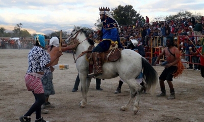 Persona a caballo representó a los Reyes Magos.