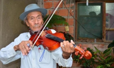 El músico y cantautor Luis 