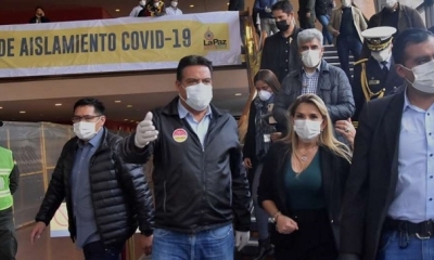 El alcalde Revilla y Jeanine Añez