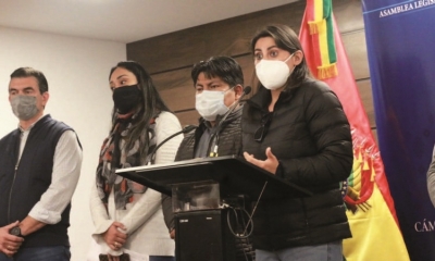 Legisladores de CC presentaron dos proyectos de ley, ayer. Foto: Comunidad Ciudadana.