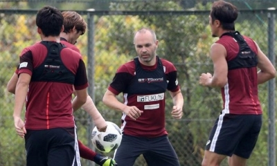 Andres Iniesta durante su entrenamiento en la liga nipona. | AFP