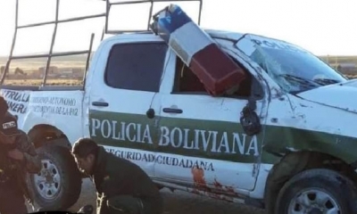 Vehículo policial que sufrió el accidente.