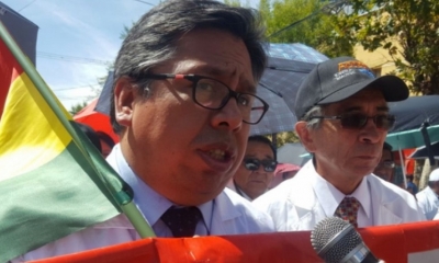 Larrea afirmó que la prensa juega un papel muy importante y las agresiones que han sufrido los periodistas son rechazadas.