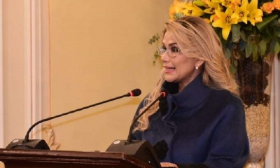 La presidenta Jeanine Áñez