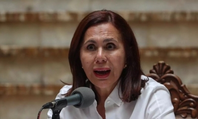 La canciller, Karen Longaric