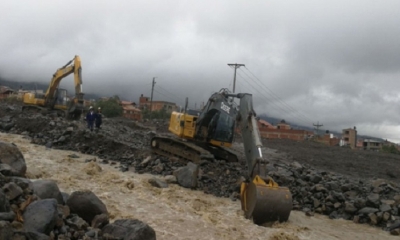Maquinaria y técnicos trabajaron intensamente en Tiquipaya
