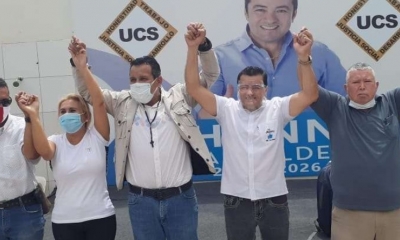 Así se presentaron los diputados junto a Fernández/Foto. RRSS