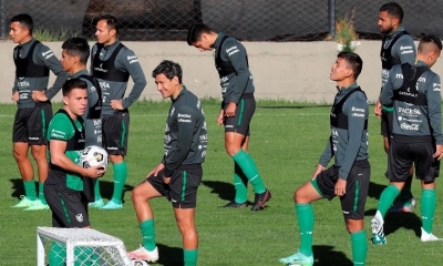 Los jugadores de la Verde durante una sesión de fútbol.