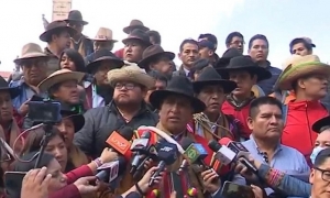 Representantes del Pacto de Unidad en conferencia de prensa.