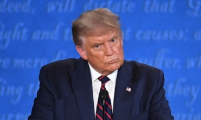 Trump, que durante meses ha sido muy escéptico respecto a la enfermedad, se ha mostrado muy reacio a usar mascarilla contra la COVID-19. | Fuente: EFE