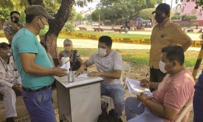 Personal de salud hace pruebas y controles de casos Covid en el municipio de Guayaramerín.