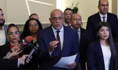 El presidente de la Asamblea Nacional de Venezuela, Jorge Rodríguez, ante la prensa en Ciudad de México.