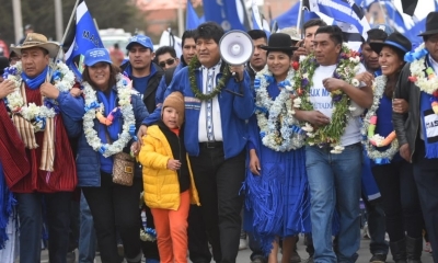 Así encabezó la marcha Morales/Foto. ABI