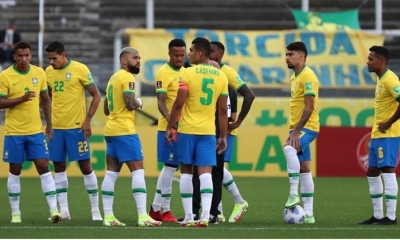 Jugadores de Brasil en el partido suspendido ante Argentina. | EFE
