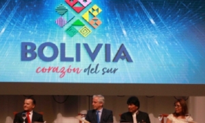El Presidente Evo Morales y Vicepresidente Álvaro García linera en el Acto de lanzamiento de 