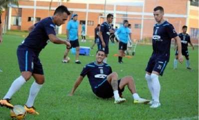 Los jugadores durante una práctica. Foto: Prensa Blooming