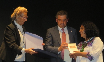 Paura, recibiendo el premio/Foto.RB