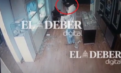 Siguen apareciendo videos del atraco/Foto. Captura de pantalla