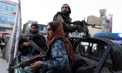 Miembros talibanes encargados de la seguridad, patrullan en Kabul, Afganistán, el 28 de octubre de 2021