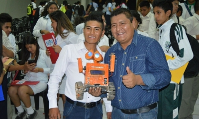 El gobernador  regional junto a Esteban Quispe