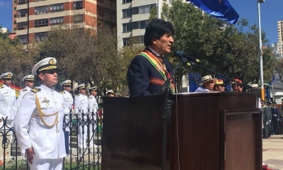 La máxima autoridad nacional resaltó en plaza Abaroa la unidad del pueblo entorno a la causa marítima. Foto: ABI