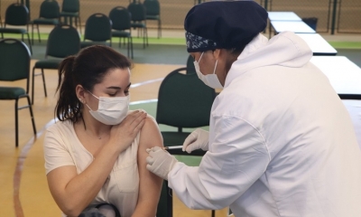 Aumenta la vacunación en Santa Cruz 