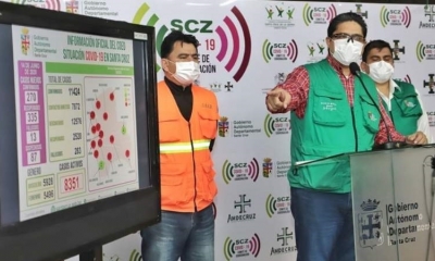 Marcelo Ríos muestra datos de un informe anterior Foto: Gobernación de Santa Cruz