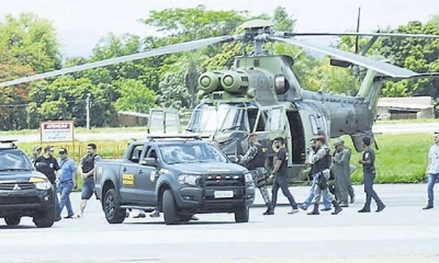 Agente de la Policía Federal lo esperaron, para luego llevarlo hasta las oficinas de esta unidad 