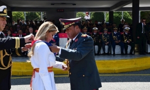 La presidenta Jeanine Áñez recibe honores militares 
