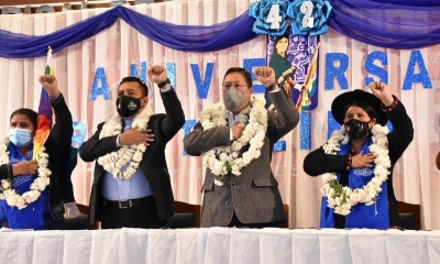 Luis Arce presente en el aniversario de 