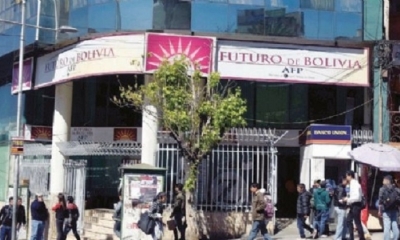 El frontis del edificio de la AFP en La Paz. / Foto: Archivo.