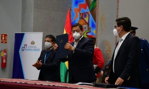  Presidente Arce con las normas promulgadas en La Casa Grande del Pueblo | APG