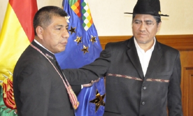 Fernando Huanacuni, entrega el despacho al nuevo canciller Pary/Foto. RRSS