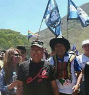 El hermano Presidente Evo Morales, bajando la quebrada del Batán hacia la Higuera donde asesinaron al Comandante Ernesto Che Guevara. Foto: kandire.bo