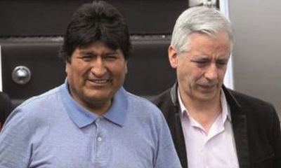 Evo Morales y Álvaro García Linera después de arribar a México, en noviembre de 2019. / Foto: EFE.