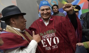 Evo Morales sigue por encima de la oposición