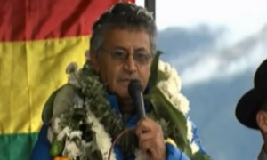 Iván Canelas participó de la entrega de una obra en Colomi. Foto: Btv/captura de pantalla