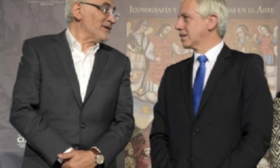 Carlos Mesa y Álvaro García Linera en la presentación del libreo/Foto. Vicepresidencia