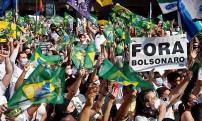 Personas asisten a una protesta para exigir el juicio político al presidente de Brasil. | EFE