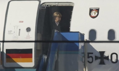El avión de la canciller alemana Angela Merkel, que se dirigía hacia Argentina para la cumbre del G20, fue obligado a aterrizar de emergencia