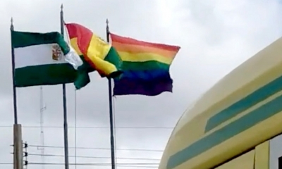 Viralizan video que muestra bandera LGBT ondeando junto a las de Santa Cruz y Bolivia.
