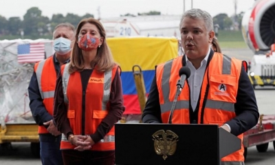 El presidente de Colombia, Iván Duque (d). | EFE
