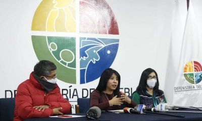 Nadia Cruz (centro), en conferencia de prensa este martes. / Foto: APG