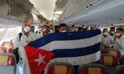 Personal medico cubano, viajan a Italia