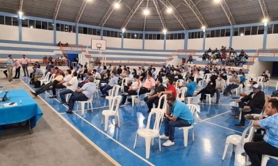 La Asamblea extraordinaria de Blooming se realizó en su coliseo.