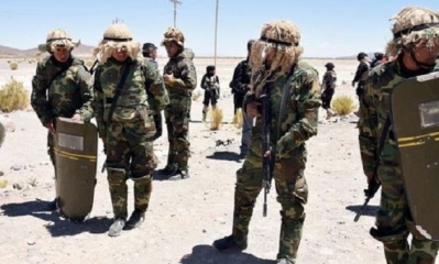 Militares en un operativo contra el contrabando en Oruro. Foto: Archivo